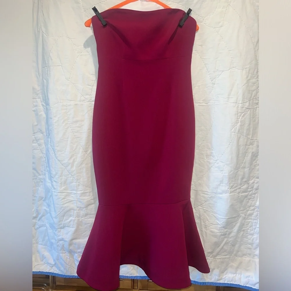 Cing à Sept Strapless Knee-Length Dress
Size: S/US 4 - Picture 4 of 10